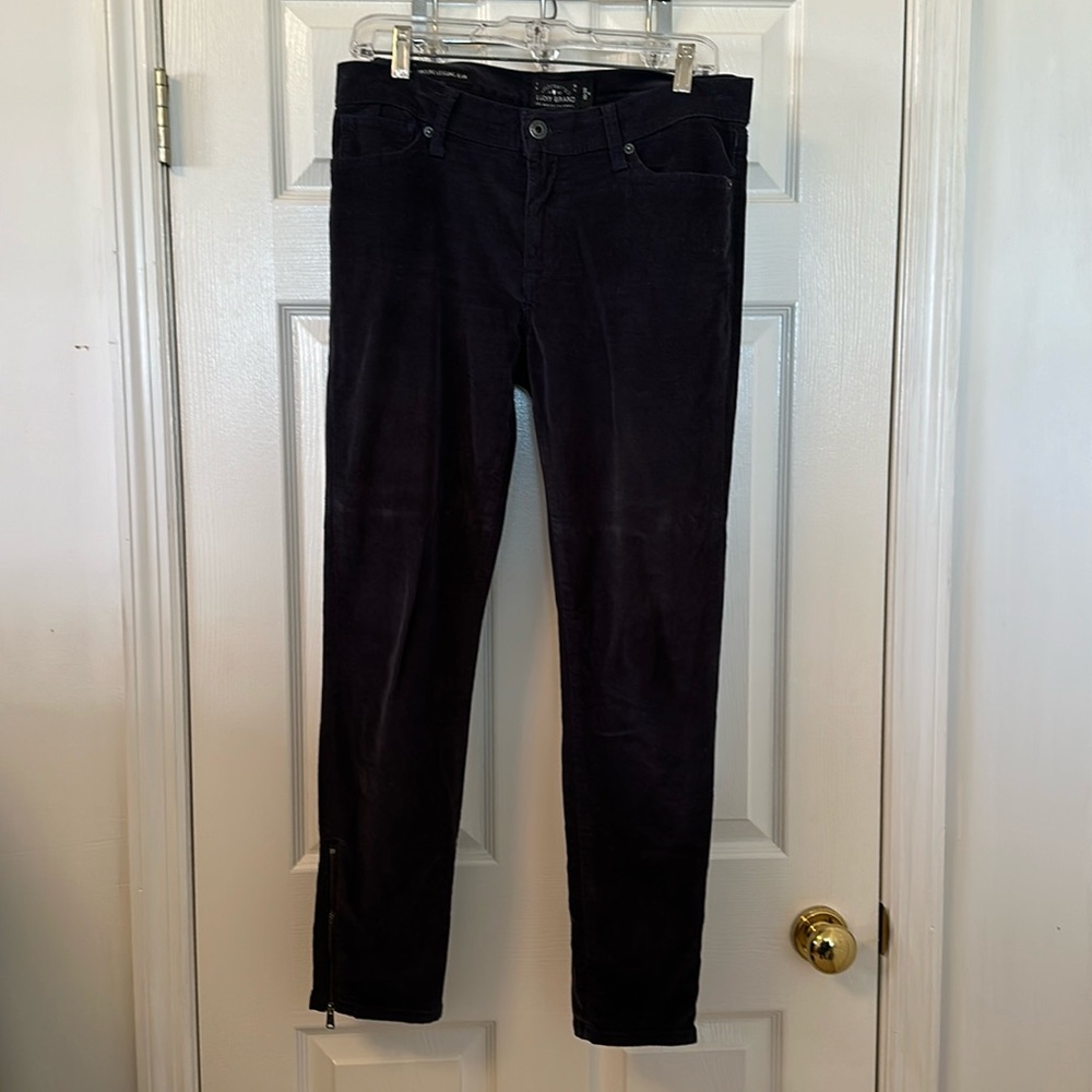 Lucky Brand Sz 10/30 corduroy jeans 17” across waist, 9”rise, 28.5”inseam